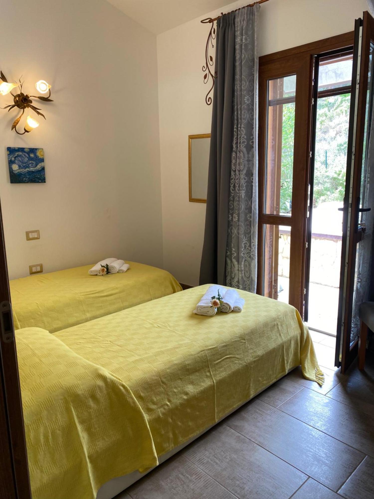 Residenza I Ginepri Villa Domus De Maria Eksteriør bilde